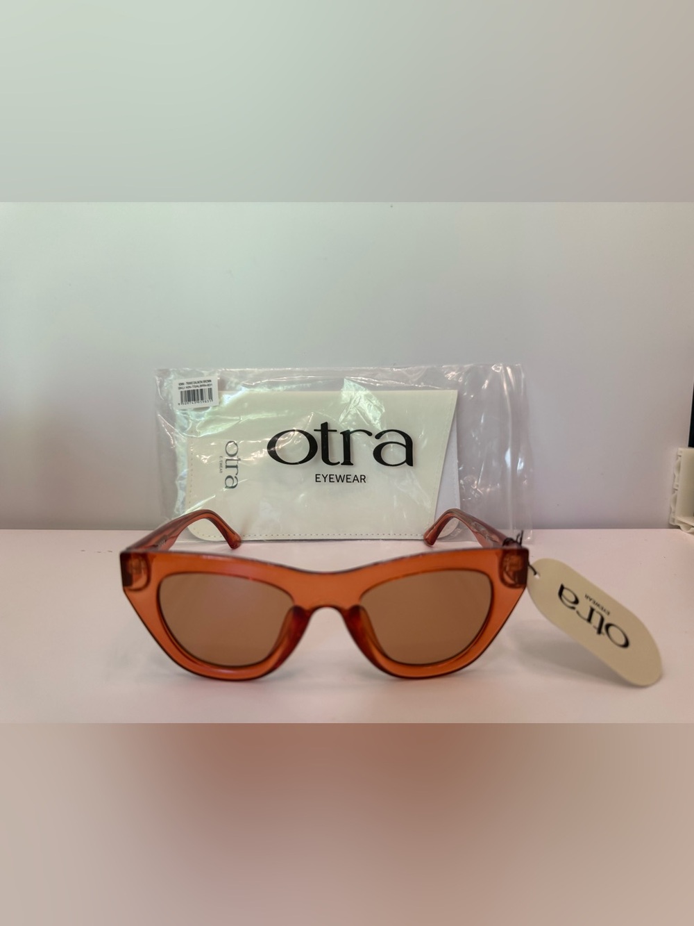 NWT Otra Kinni Sunglasses Salmon Brown